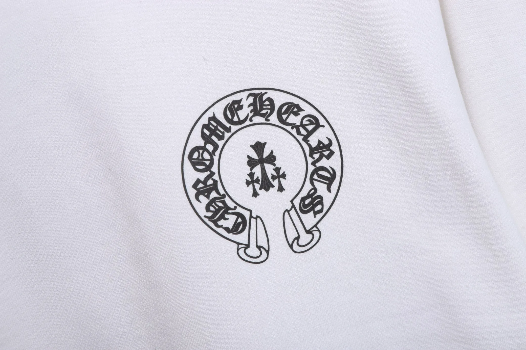 🅿️270 High quality 2025 new B27 Crow Heart Sanskrit cross horseshoe print round neck long-sleeved fashionable sweatshirt for men and women. The fabric is made of 450g pure cotton terry, which is rich in texture, soft and not collapsed, drapes smoothly and is not easy to wrinkle. Neat sewing, beautiful and fashionable, not easy to deform, comfortable and durable. The threads of the ingredients are made of 100% cotton, custom-woven and dyed, with zero color difference!
